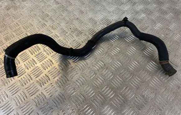 Opel Vivaro Engine coolant pipe/hose 924104955R