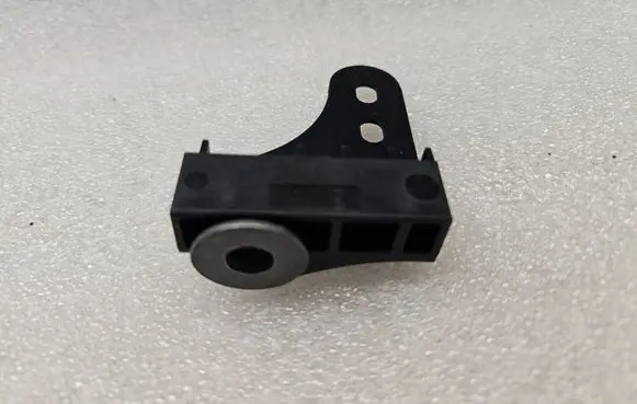 Audi A4 S4 B8 8K Headlight/headlamp mounting bracket 8K0807333B