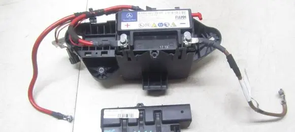 Mercedes-Benz CLA C117 X117 W117 Car battery A0009829608