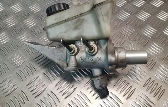 Mercedes-Benz ML W164 Master brake cylinder A1644300202