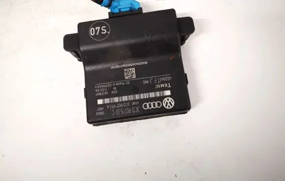 Volkswagen PASSAT B6 Door control unit/module 3c0907530c 3c0907951a