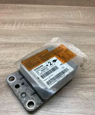 Nissan Primera Airbag control unit/module 98820AV200 0285001420 WithPlug