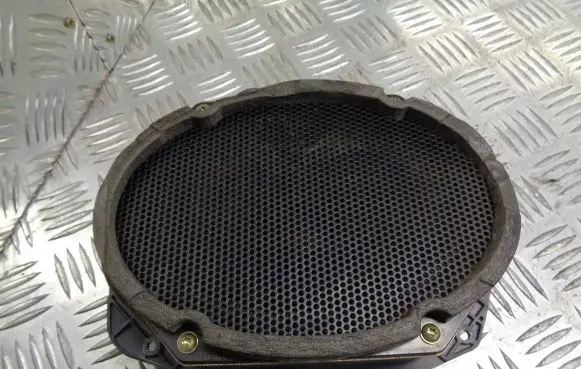 Ford Mondeo Mk III Subwoofer speaker
