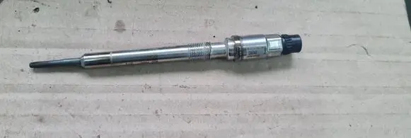 Audi A4 S4 B9 Glow plug E2520028814
