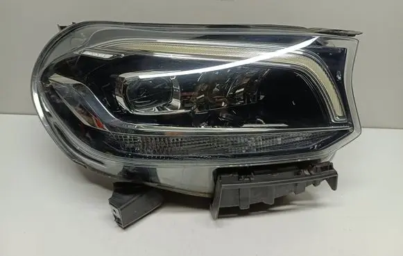 Mercedes-Benz X-class W470 Headlight/headlamp 260105XB1B