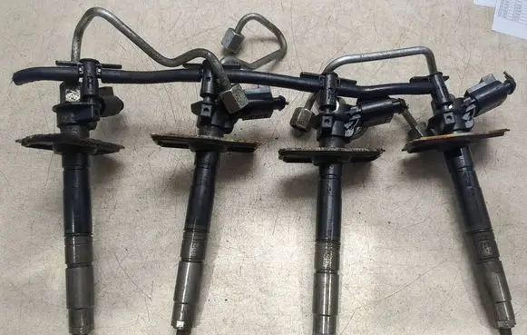 Skoda Superb B6 (3T) Fuel injectors set 0445116030 03l130277