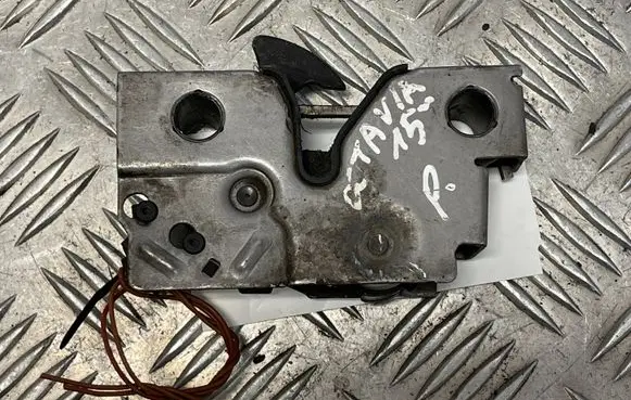 Engine bonnet/hood lock/catch
