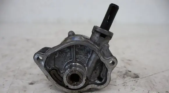 Mercedes-Benz E W212 Vacuum pump A6512300465