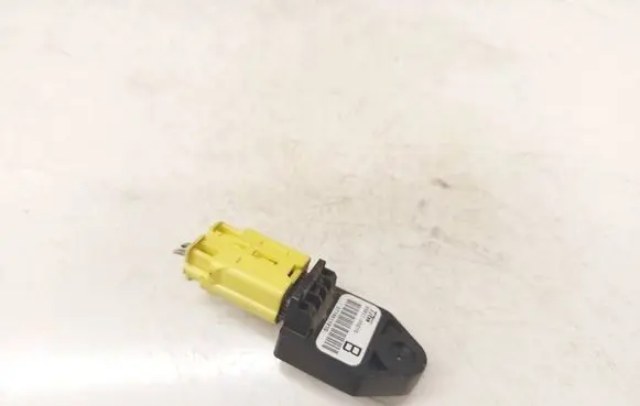 Toyota Avensis T250 Airbag deployment crash/impact sensor 8983105010