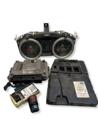 Renault Megane II Engine control unit/module 8200305678