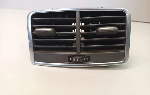 Rear air vent grill
