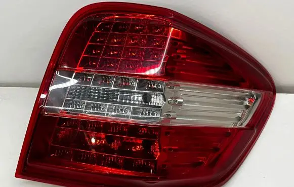 Mercedes-Benz ML W164 Rear/tail lights A1649064300 1649064300 8X04AF6434