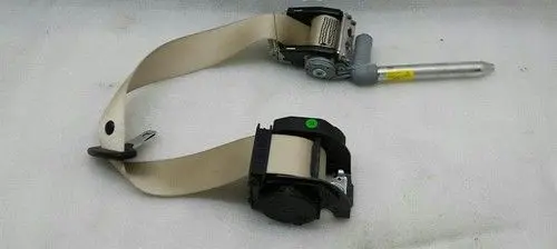 BMW 5 E60 E61 Rear seatbelt 7153324