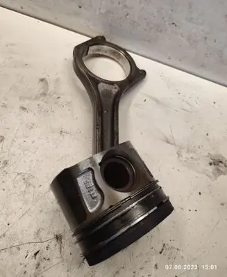 Land Rover Range Rover L322 Piston with connecting rod