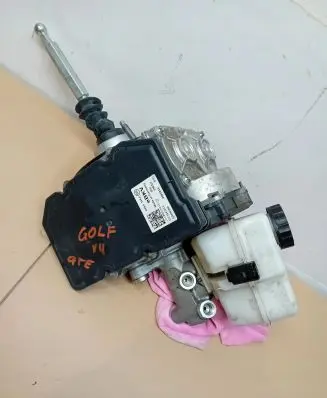 Volkswagen Golf VII Brake booster 5QE614105C