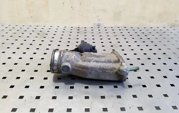 Audi A6 S6 C5 4B Throttle valve 4B0145950