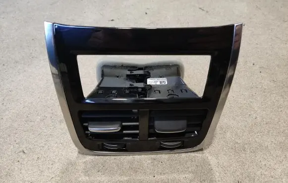 Volvo XC90 Rear air vent grill 31365121 31389871