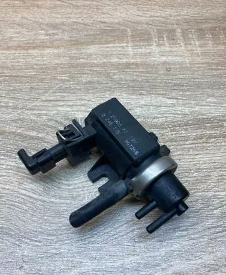 BMW 5 E39 Turbo solenoid valve 2246175 72190323 WITHPLUG