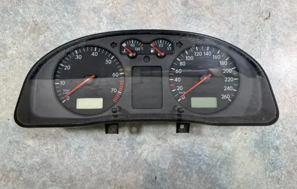 Volkswagen PASSAT B5 Speedometer (instrument cluster) 3BO919881 1188616089 900062800011