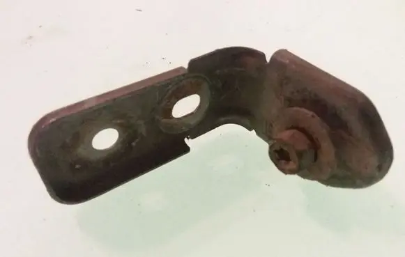 Dodge Magnum Fender mounting bracket