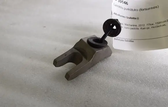 Alfa Romeo Giulietta Fuel Injector clamp holder 