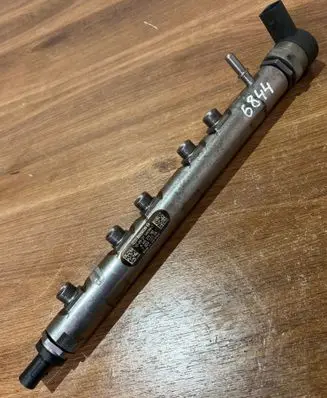 BMW 3 E90 E91 Fuel main line pipe 7809127 0445214182