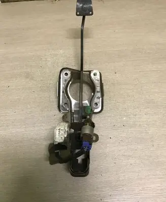 Toyota RAV 4 (XA20) Brake pedal