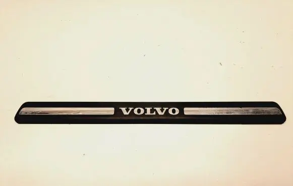 Sill/side skirt trim