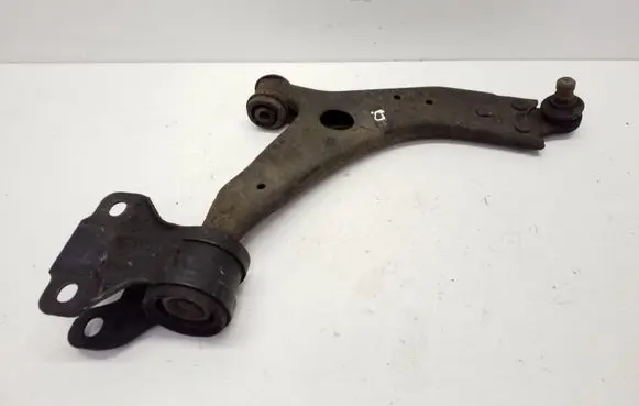 Ford Focus Front lower control arm/wishbone