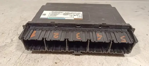 Ford Kuga II Comfort/convenience module AV6N19G481AM A2C99484600