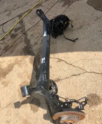 Nissan Qashqai J12 Rear axle beam 