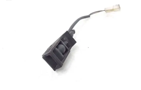 Windshield washer spray nozzle