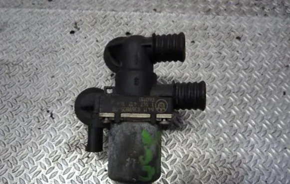 BMW 3 E46 Coolant heater control valve 8369805