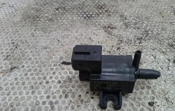 Opel Astra J Vacuum valve 8972882491 70246100 12T023