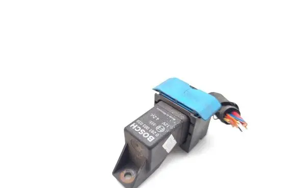 Iveco Daily 35.8 - 9 Glow plug pre-heat relay 0281003039