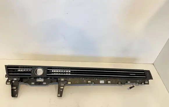 Volkswagen PASSAT B8 Dash center air vent grill 3G1858416F