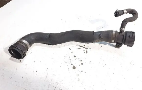 BMW 6 F06 Gran coupe Engine coolant pipe/hose 8517079