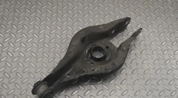 BMW 2 F22 F23 Rear upper control arm/wishbone 6867540