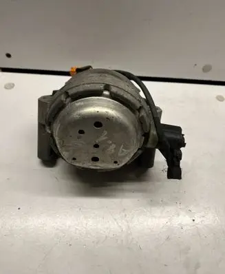 Audi A8 S8 D4 4H Engine mount vacuum valve 4G0199391EJ