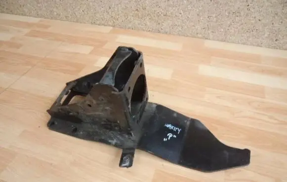 Renault Maxity Holder (bracket) 