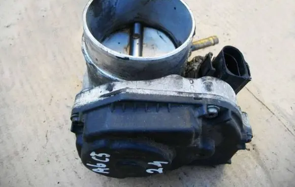Audi A4 S4 B5 8D Throttle body valve 078133063AK 408237221005