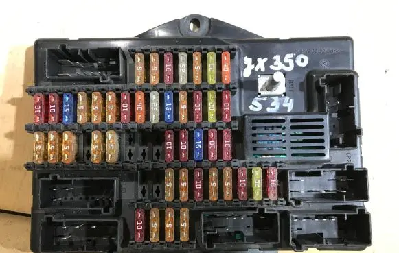 Jaguar XJ X350 Fuse module 2W9314A073CE