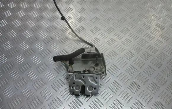 Ford Mondeo Mk III Tailgate/trunk/boot lock/catch/latch
