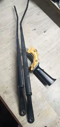 Renault Megane III Front wiper blade arm