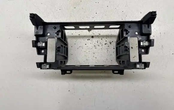 Radio/GPS head unit trim
