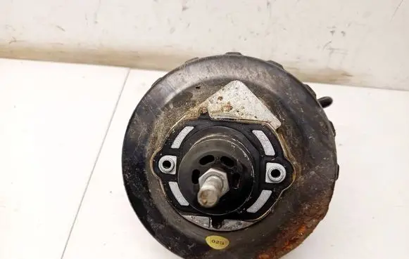 Audi A6 S6 C5 4B Brake booster 