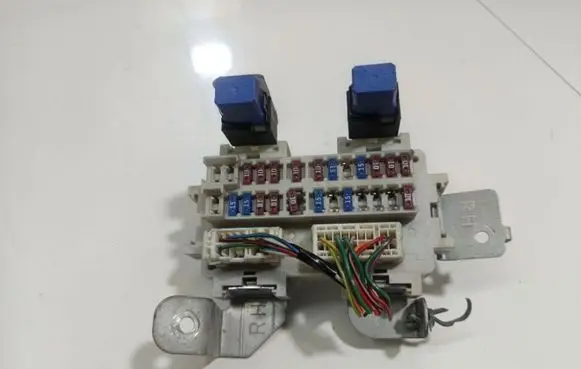 Fuse box set