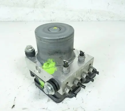 Skoda Fabia Mk3 (NJ) ABS Pump 6C0614517R