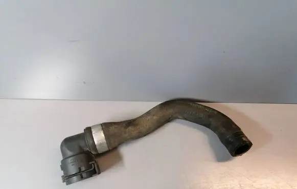 BMW 5 F10 F11 Engine coolant pipe/hose 8511761