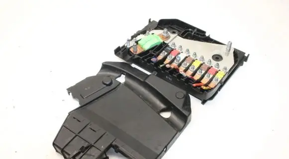 Ford Kuga II Fuse module AV6T14A067BC